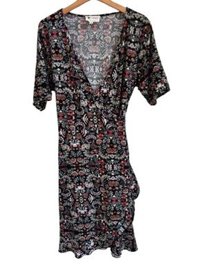 Floral wrap dress - size M